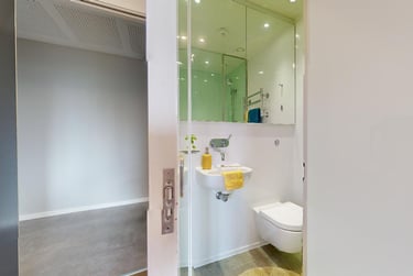 iQ East Court Student Halls, 450 Mile End Road, Mile End, London, E1 4GG - Image 4